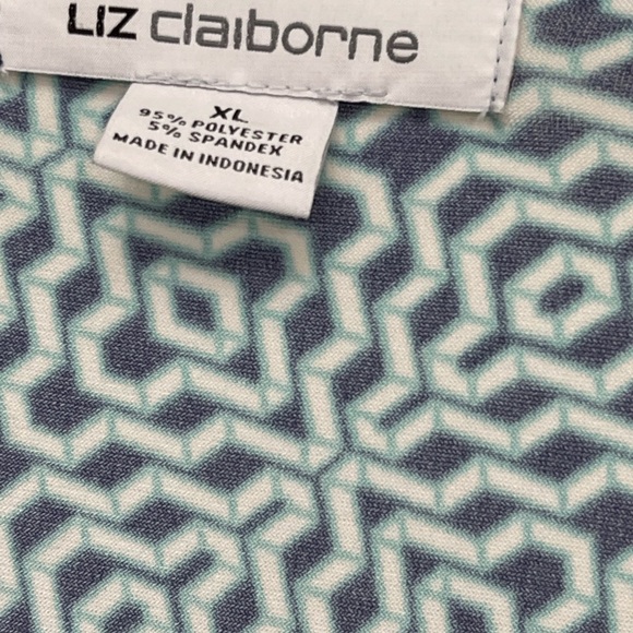 Liz Claiborne faux wrap top. Size XL. Shades of teal - Picture 2 of 5